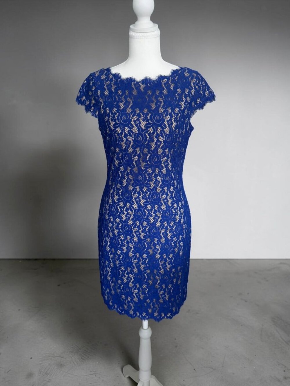ELIZA J Blue Lace Nude Underlay Cocktail Dress Size 6